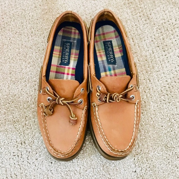 Sperry Shoes - Sperry’s 🥥🥛